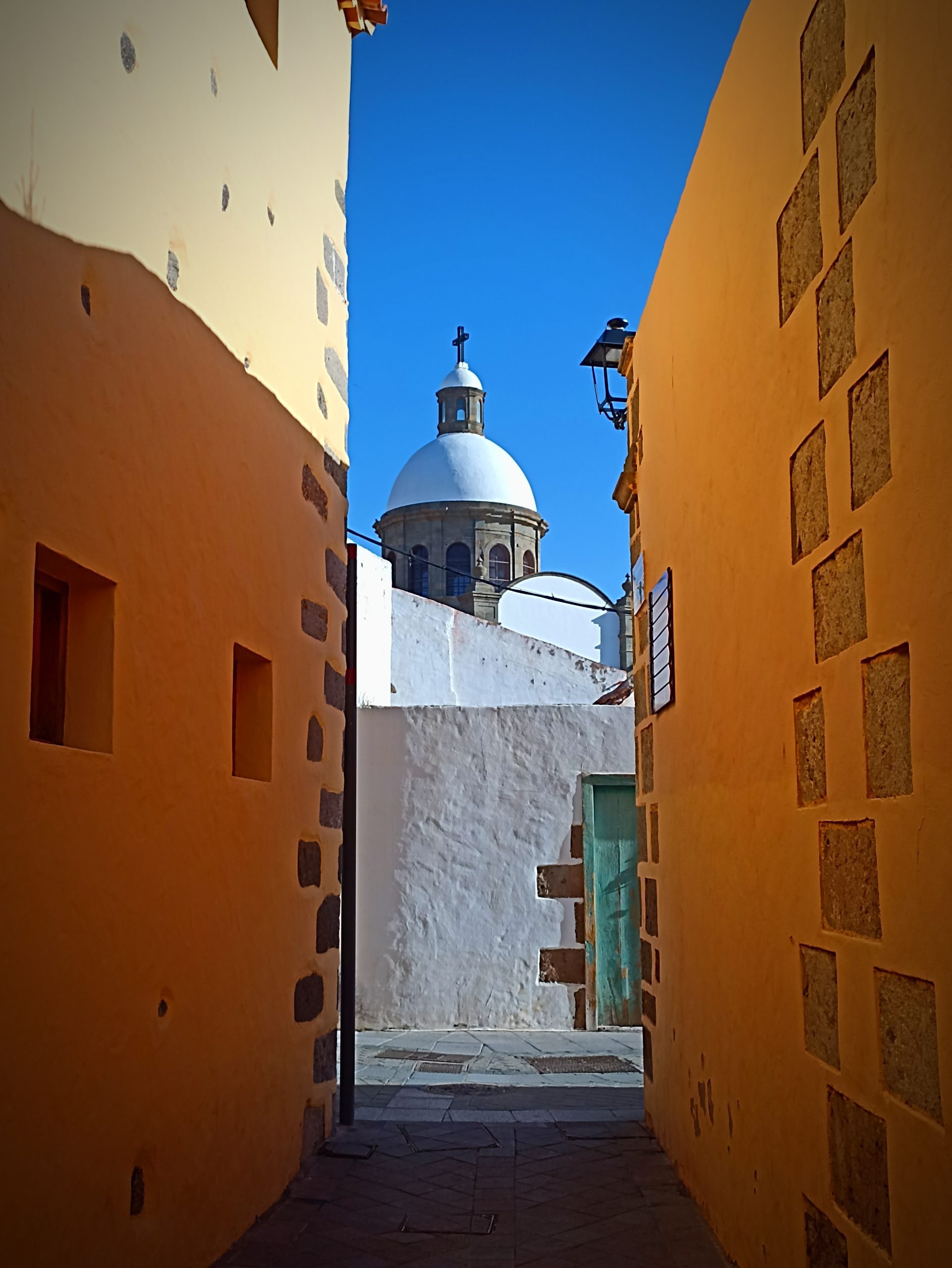 Blick_Gran_Canaria_Agüimes_private_tours_gran_canaria_shore_excursions_iglesia_de_san_sebastian_cupula