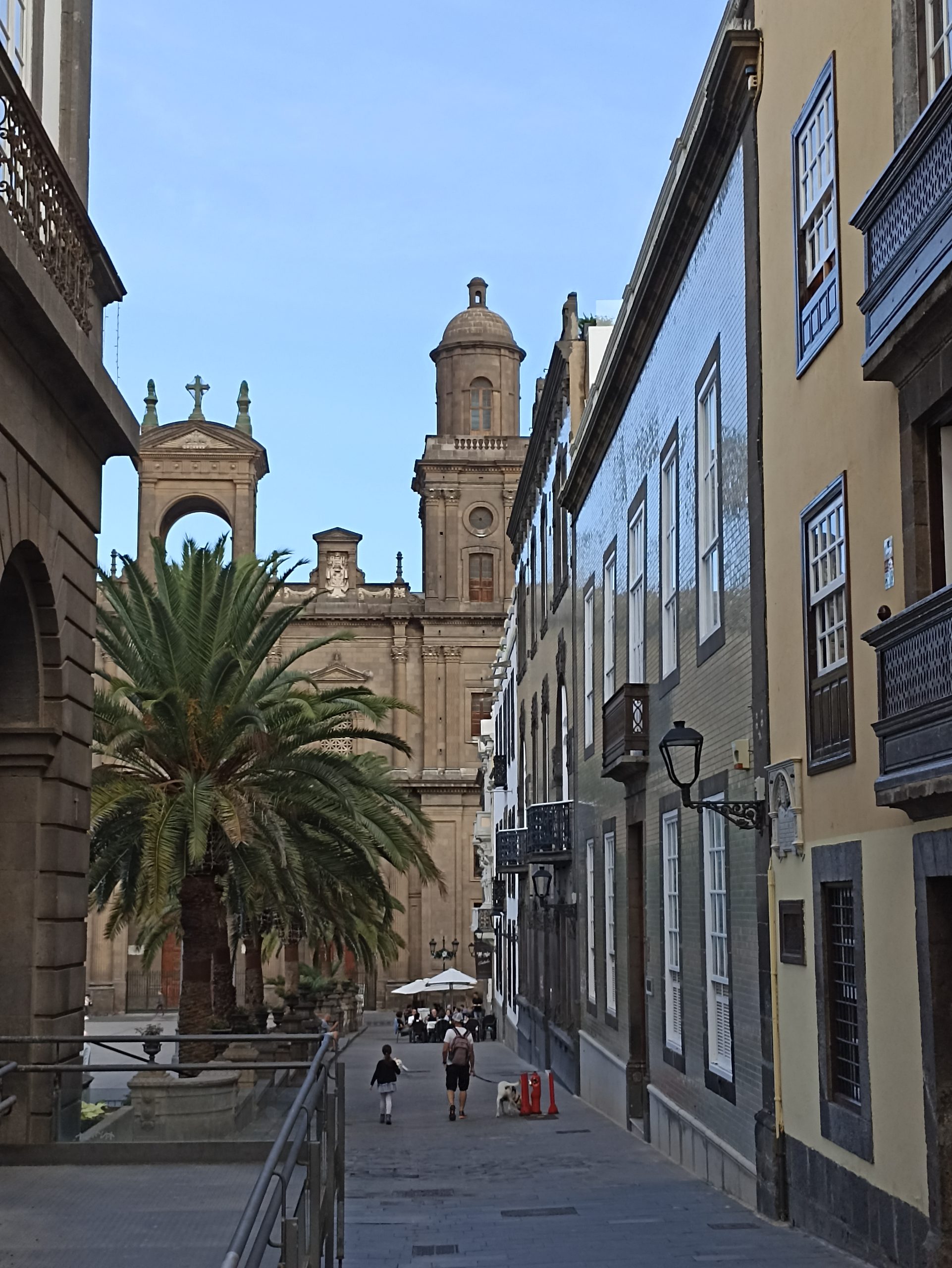 Blick_Gran_Canaria_Las_Palmas_Gran_Canaria_private_tours_shore_excursions_Plaza _de_Satna_Ana