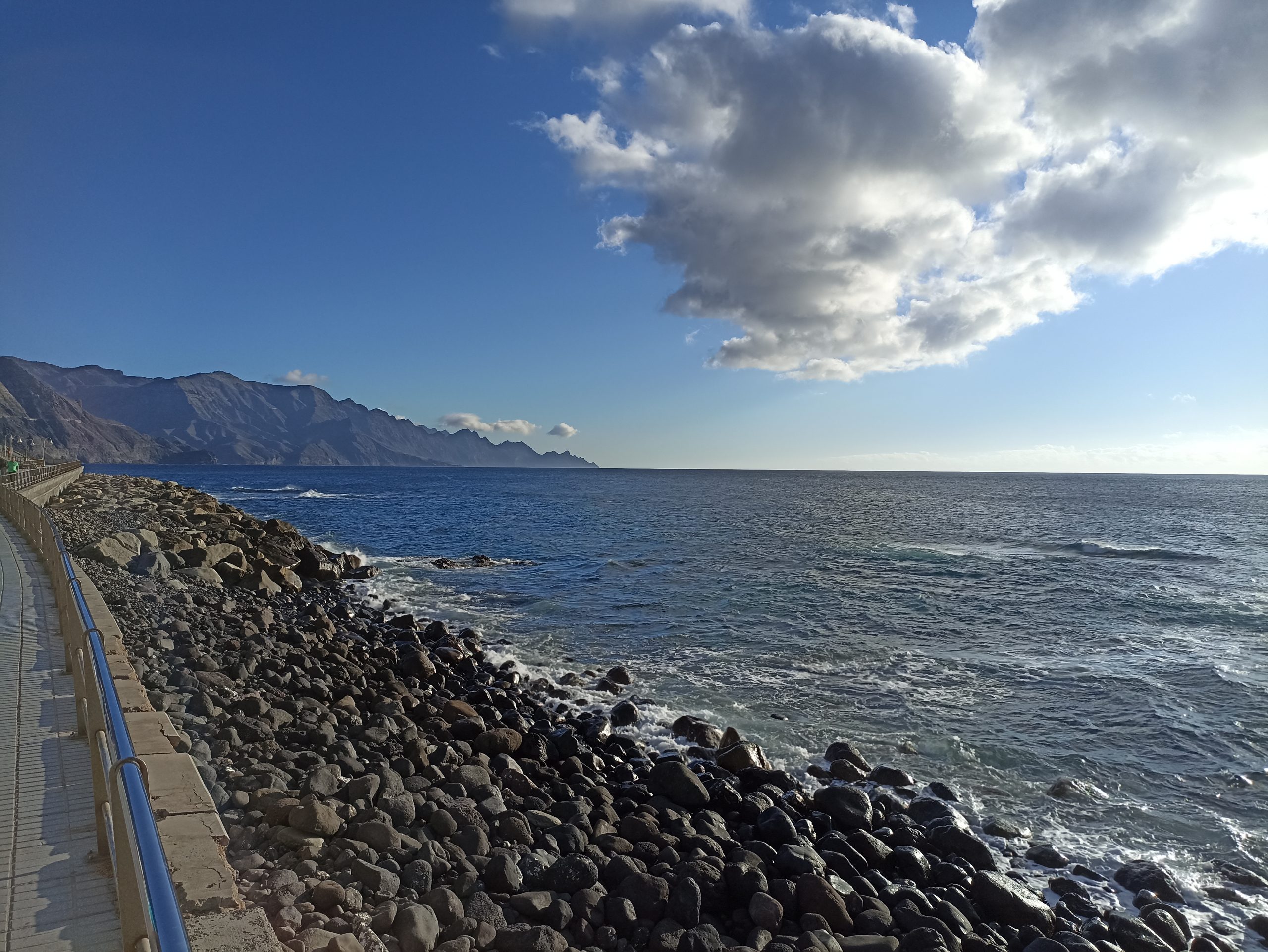 Blick_Gran_Canaria_Private_tours_shore_excursions_Agaete_natural_pool