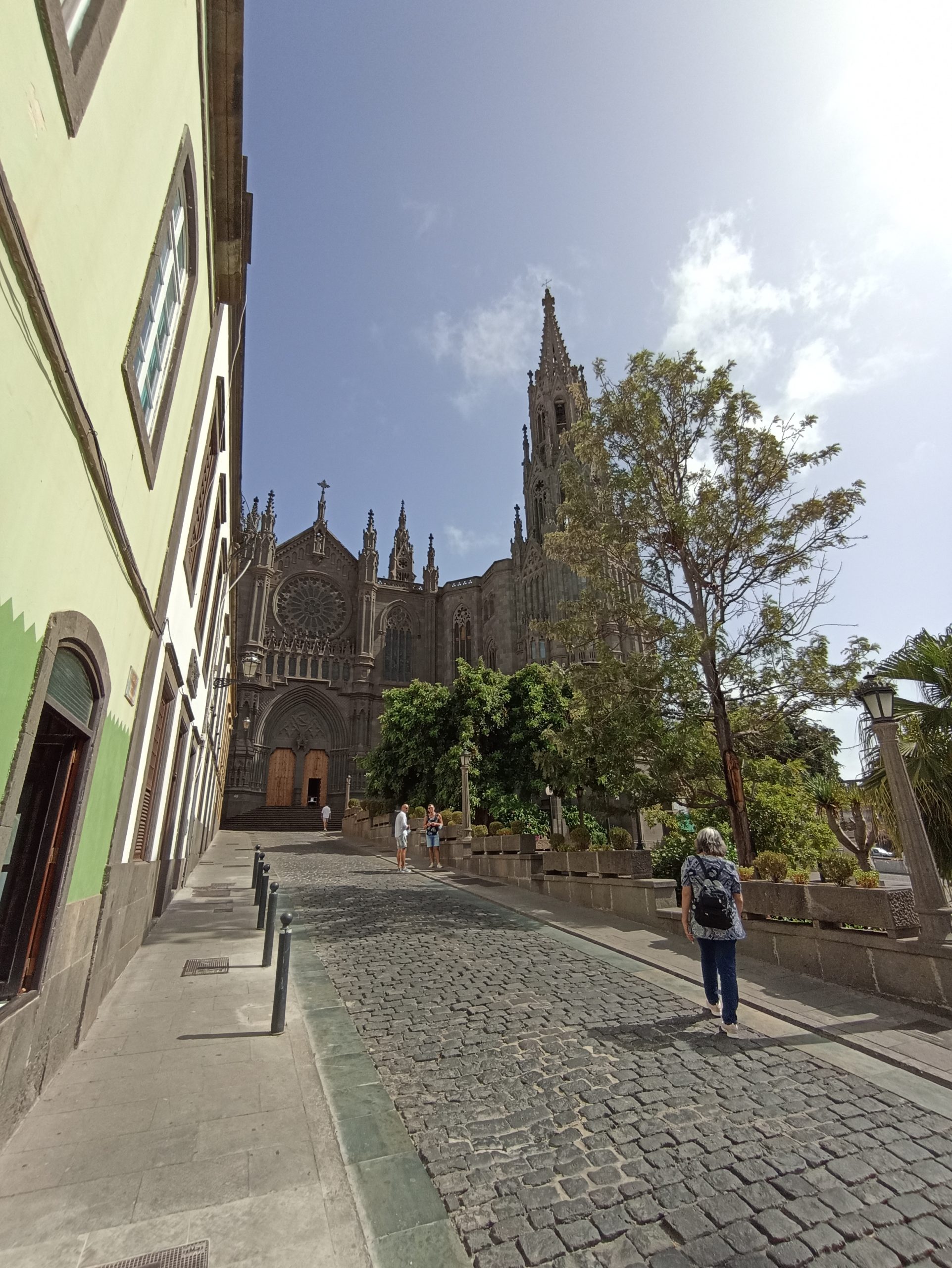Blick_Gran_Canaria_private_tour_excursions_Arucas_gran_canaria_Iglesia