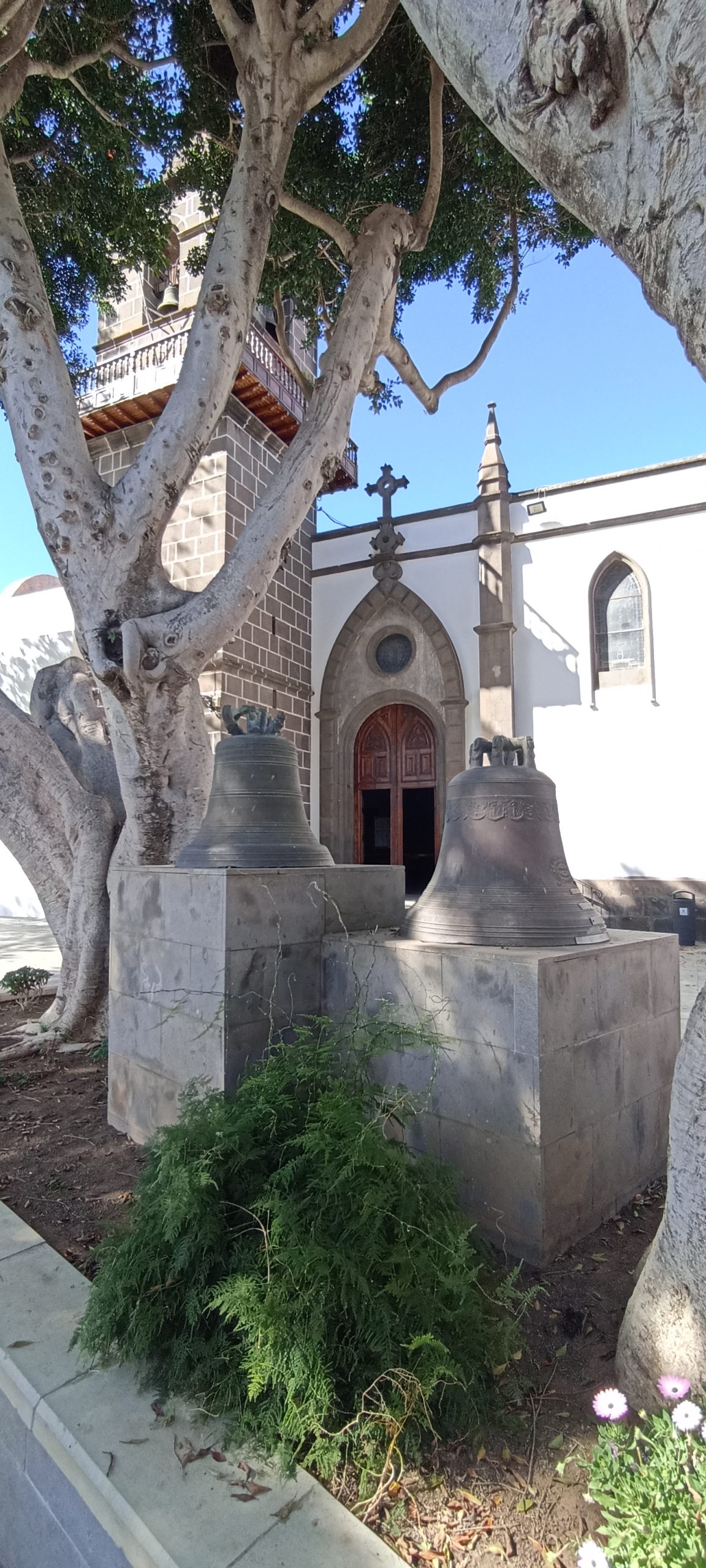 Blick_gran_canaria_private_tours_shore_excursions_gran_canaria_santa_brigida_bells