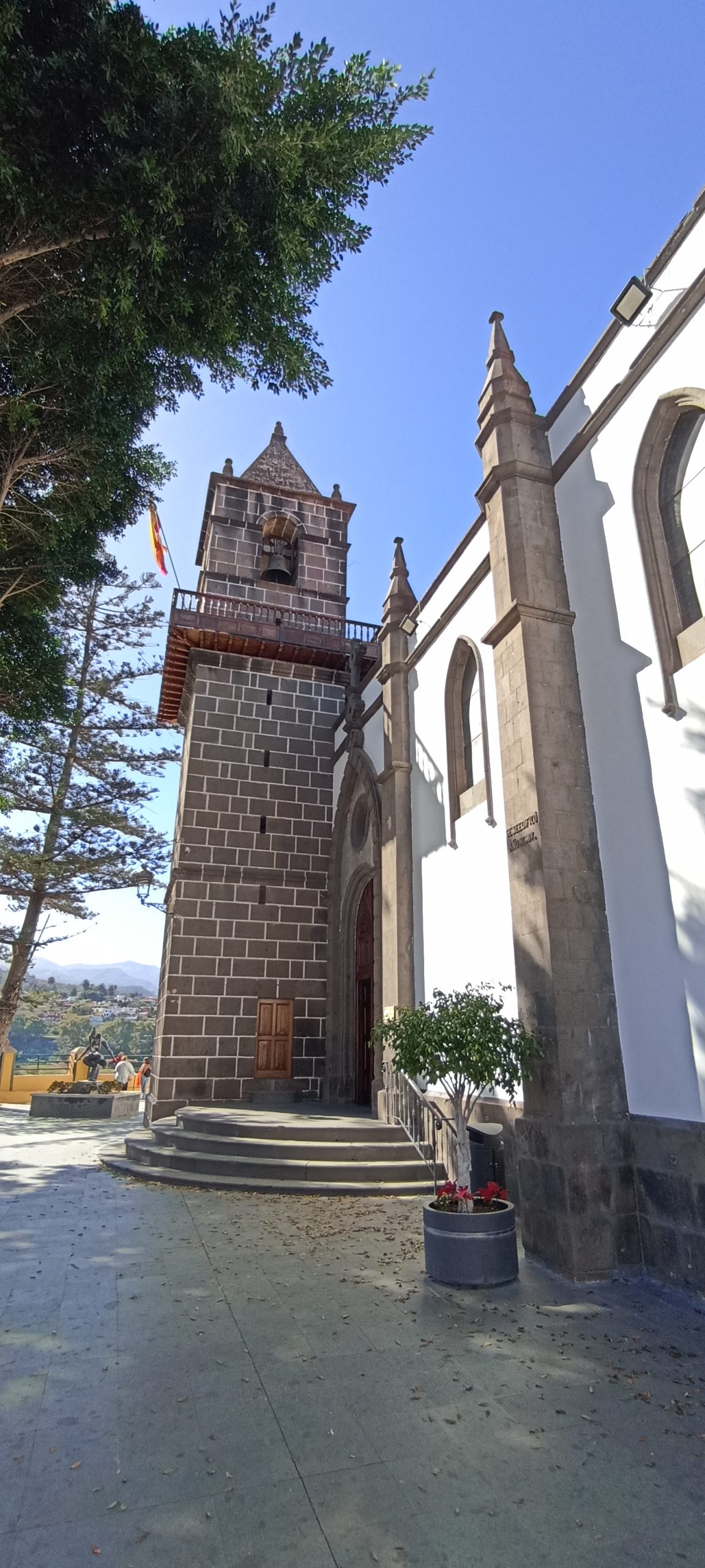 Blick_gran_canaria_private_tours_shore_excursions_gran_canaria_santa_brigida_church